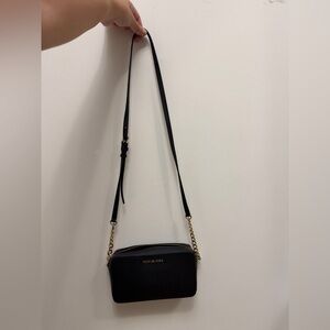 Michael kors crossbody